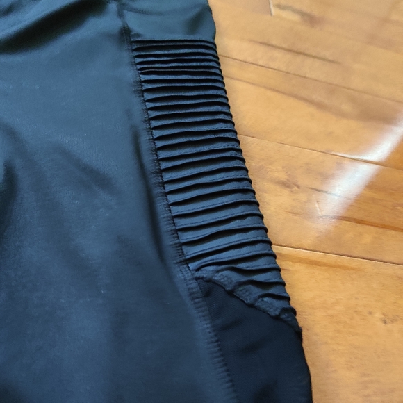 Workout Leggings - Picture 5 of 7